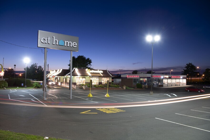 More Photos Of 1125-1205 Tolland Tpke, Manchester Unknown For Lease