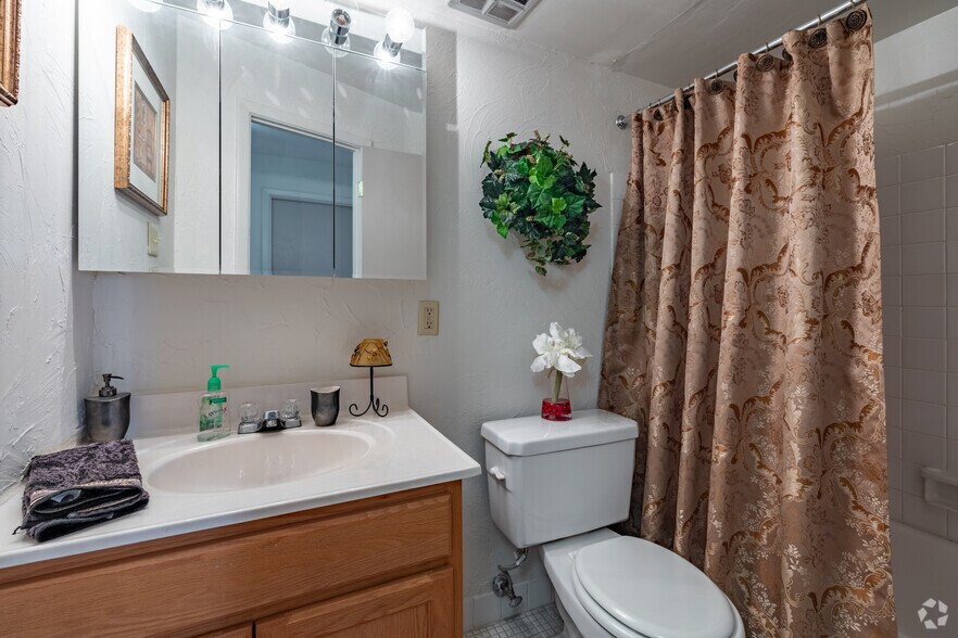 More Photos Of 30901 Lake Shore Blvd, Willowick Multifamily For Sale