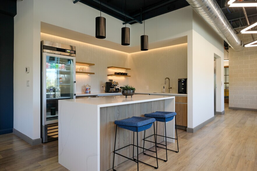 More Photos Of 320 Wingo Way, Mount Pleasant Coworking Space