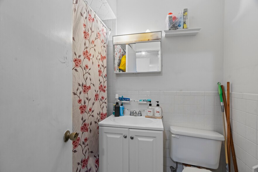 More Photos Of 3880 Main St, Bridgeport Multifamily For Sale