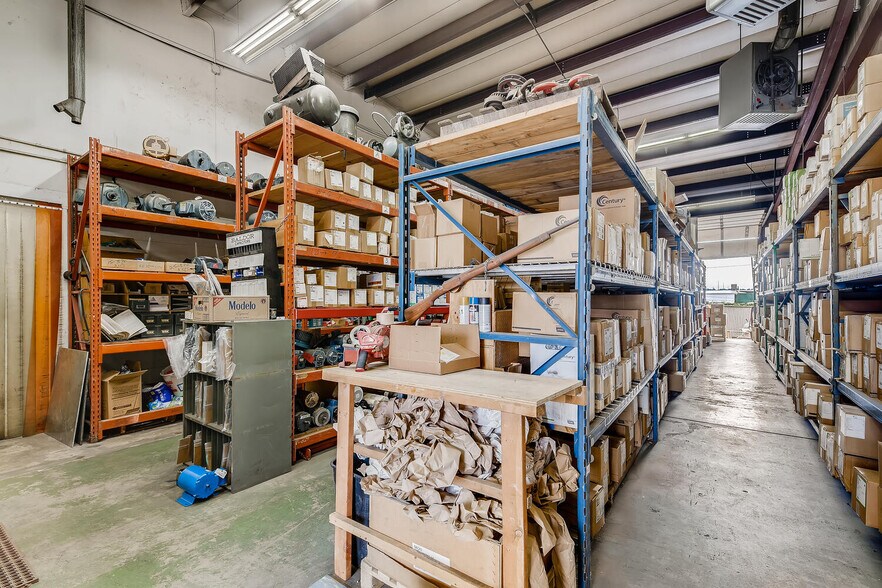 More Photos Of 1221 S Bannock St, Denver Warehouse For Sale