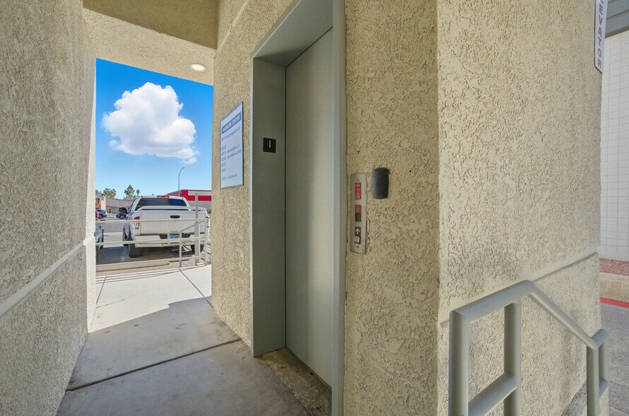 More Photos Of 1801 S Rainbow Blvd, Las Vegas Storefront Retail Office For Lease