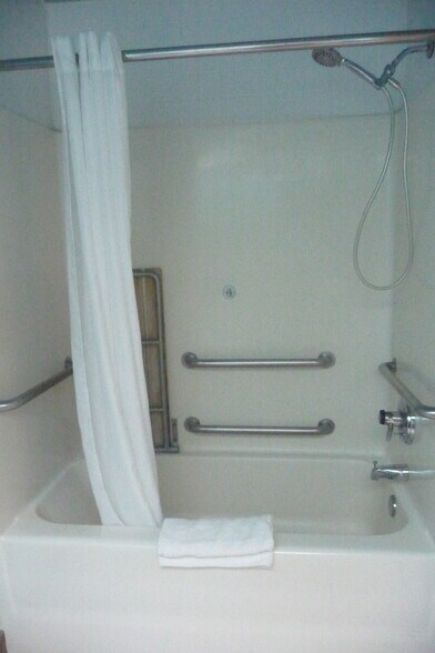 More Photos Of 3460 E Fry Blvd, Sierra Vista Hotel For Sale