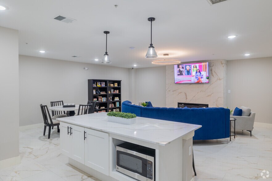More Photos Of 1230 Elm St, Manchester Apartments For Lease