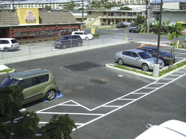 More Photos Of 98-104 Kanuku St, Aiea Storefront Retail Office For Lease