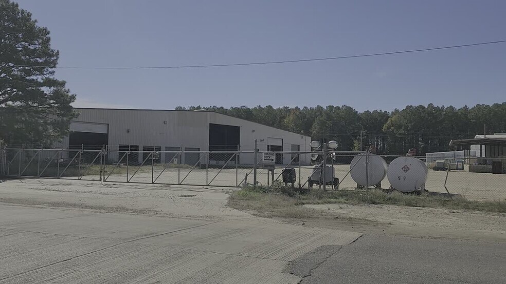 More Photos Of 325 Liberty Ln, Grand Cane Warehouse For Sale