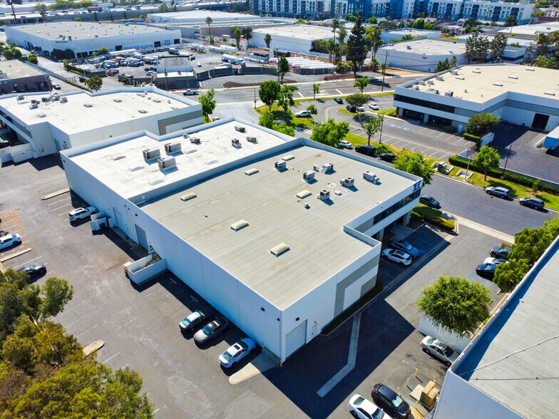 More Photos Of 560 S Melrose St, Placentia Warehouse For Lease