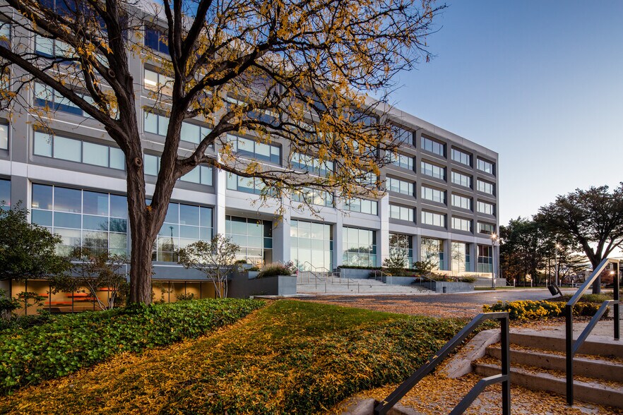 More Photos Of 250 Pehle Ave, Saddle Brook Unknown For Lease