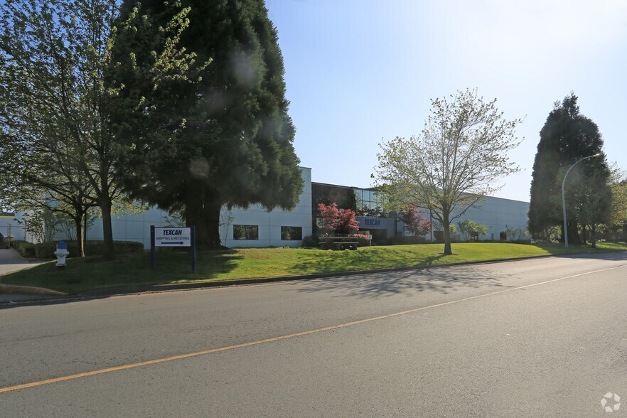 More Photos Of 1420-1440 Derwent Way, Delta Warehouse For Lease