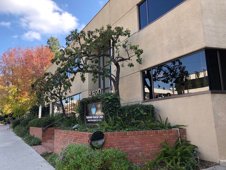 More Photos Of 4520 Wilshire Blvd, Los Angeles Office For Lease