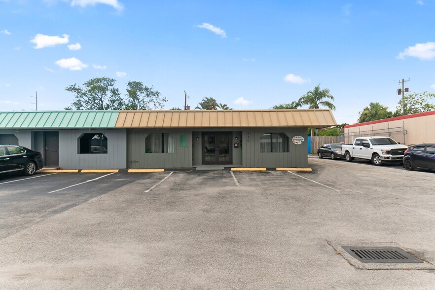 More Photos Of 370 E Prospect Rd, Oakland Park Office For Sale