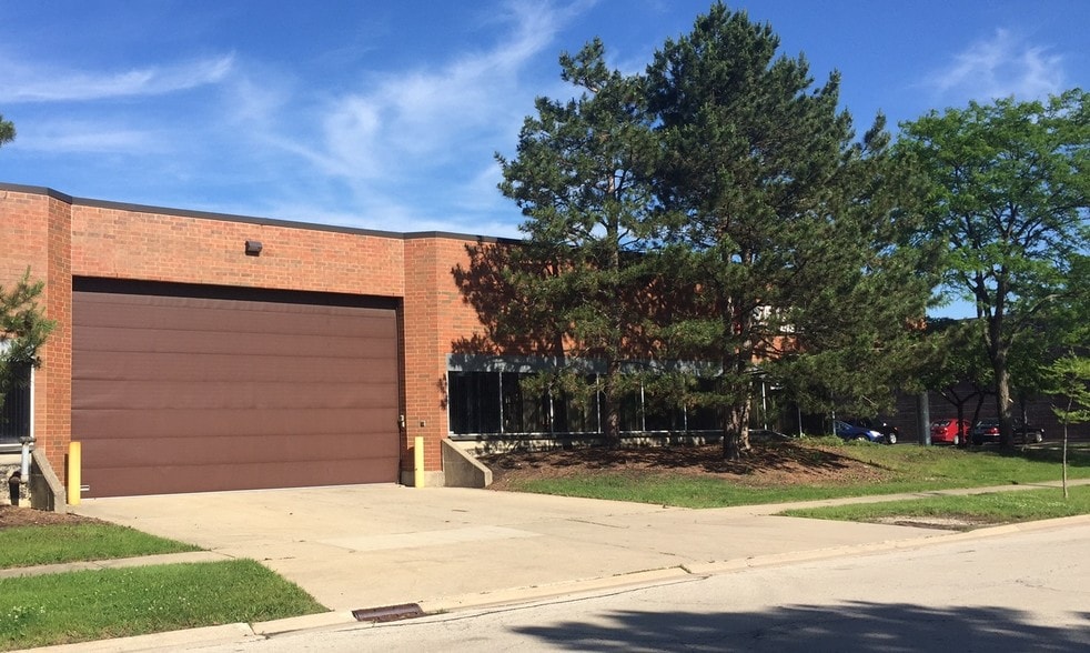 Primary Photo Of 160-180 Lexington Dr, Buffalo Grove Light Distribution For Lease