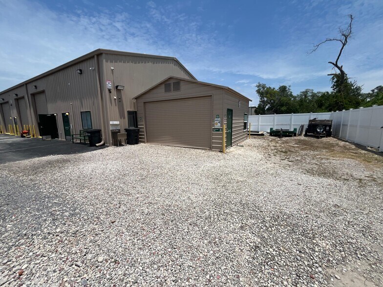 More Photos Of 743 Wesley Ave, Tarpon Springs Warehouse For Sale