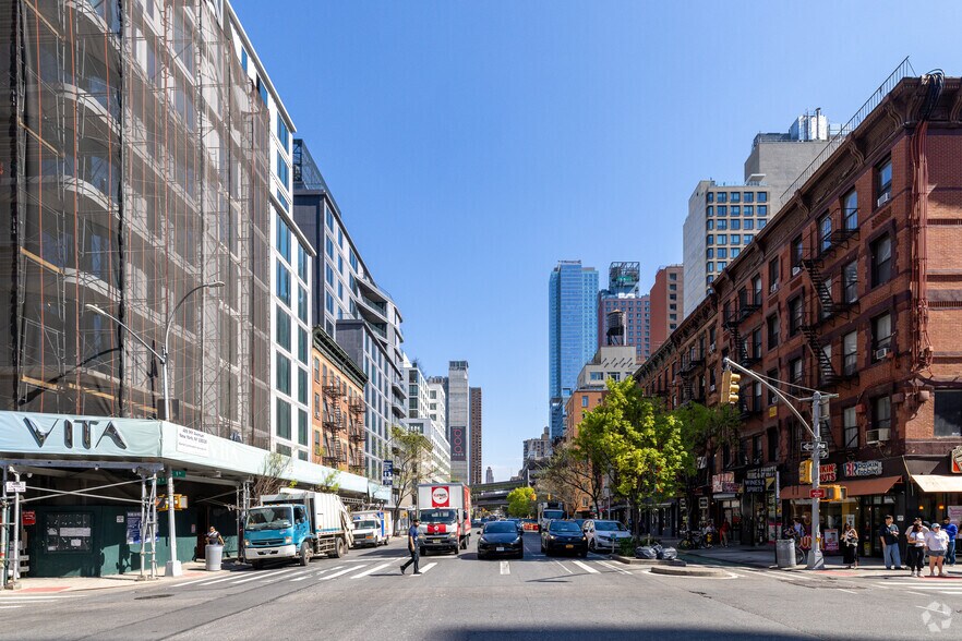 More Photos Of 493-495 9th Ave, New York Storefront Retail Residential For Lease