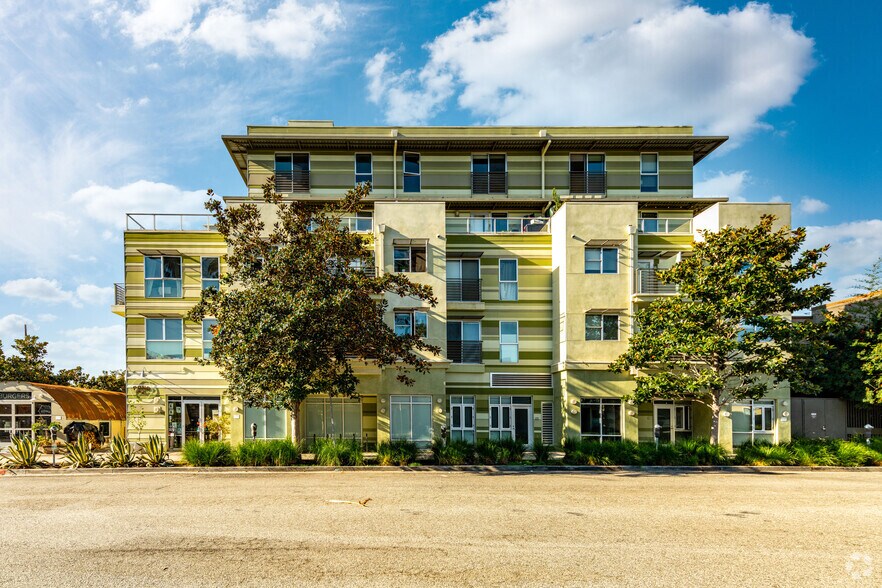 More Photos Of 1447 Lincoln Blvd, Santa Monica Apartments For Lease