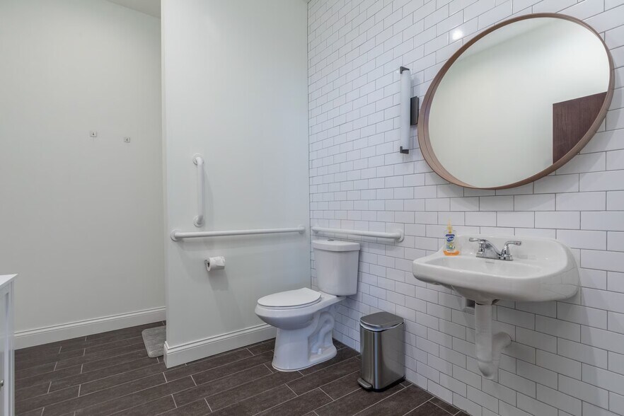 More Photos Of 3026-3036 Locust St, Saint Louis Loft Creative Space For Lease