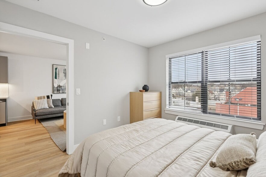 More Photos Of 10 W Westfield Ave W, Roselle Park Apartments For Lease