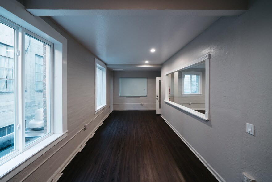 More Photos Of 471 Jessie St, San Francisco Loft Creative Space For Sale