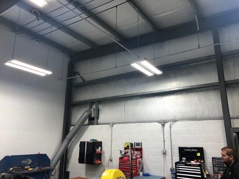 More Photos Of 114 Venture Dr, Pataskala Warehouse For Lease