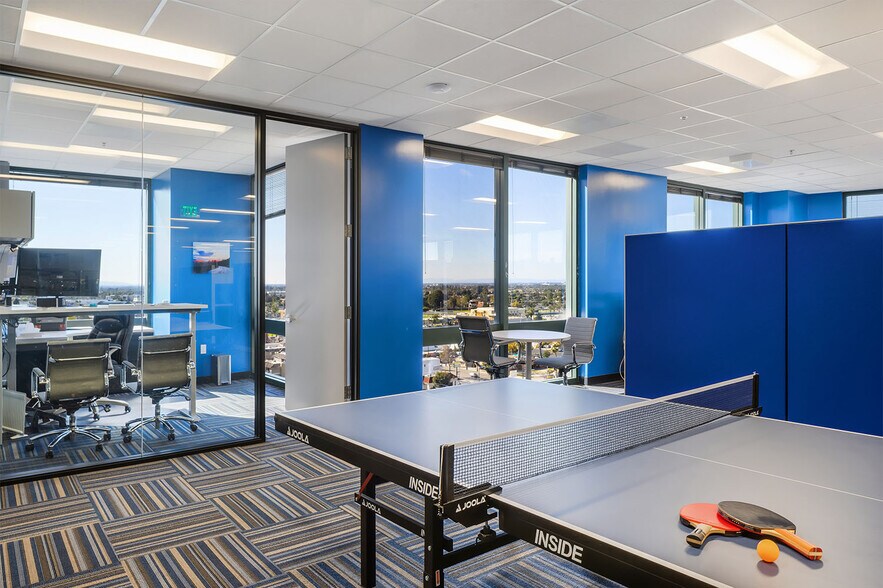 More Photos Of 222 S Harbor Blvd, Anaheim Office For Sale
