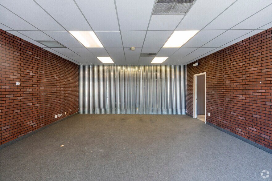 More Photos Of 50 Freeport Blvd, Sparks Light Distribution For Lease