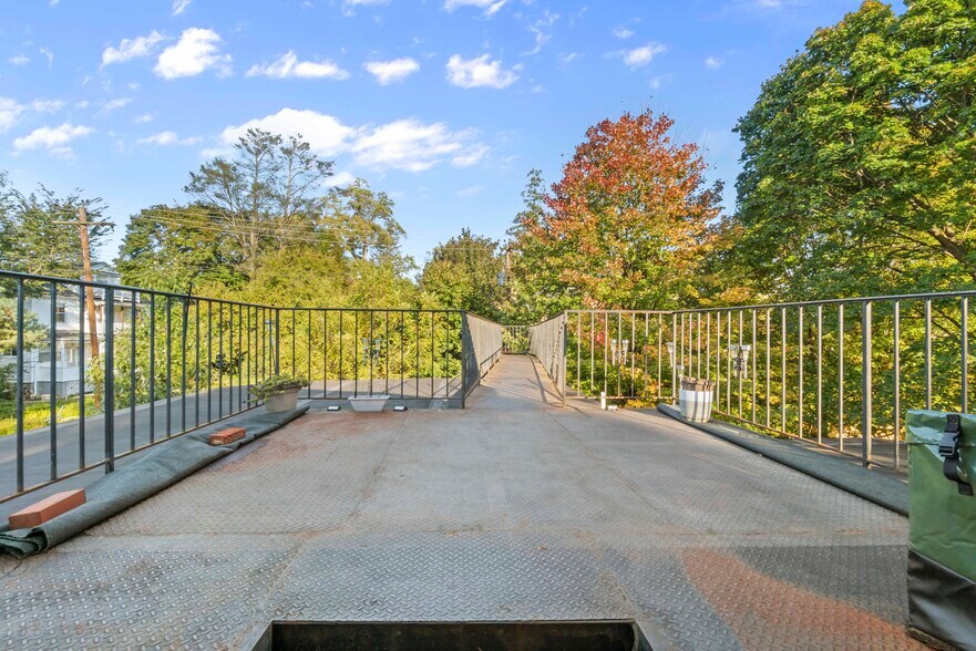 More Photos Of 5011 Roland Ave, Baltimore Apartments For Sale