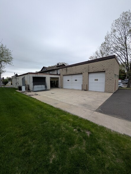 More Photos Of 158 S White Horse Pike, Audubon Auto Repair For Sale
