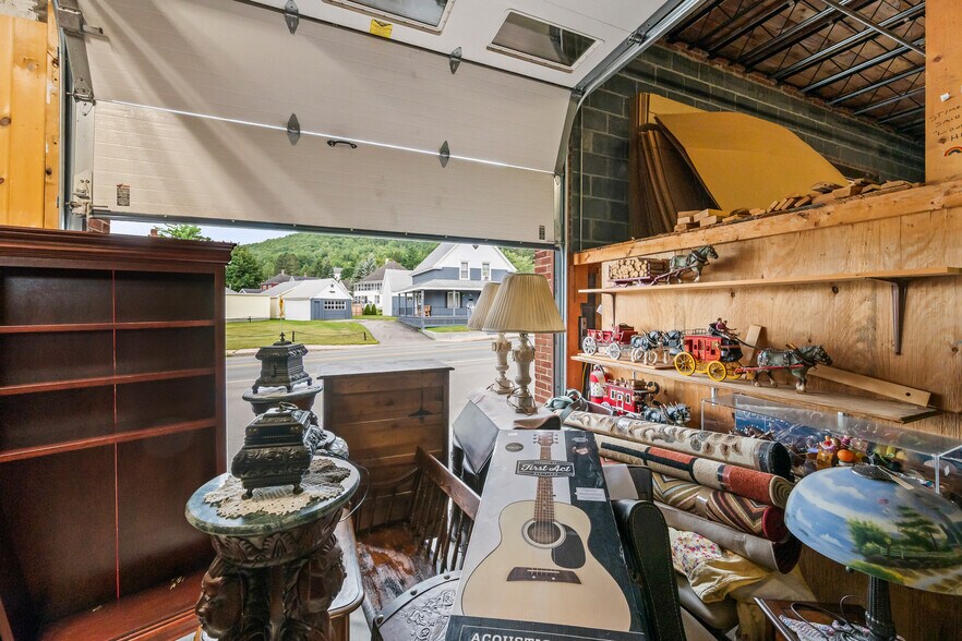 More Photos Of 46 Wight St, Berlin Warehouse For Sale