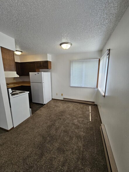 More Photos Of 520 S 5th Ave E, Newton Apartments For Sale