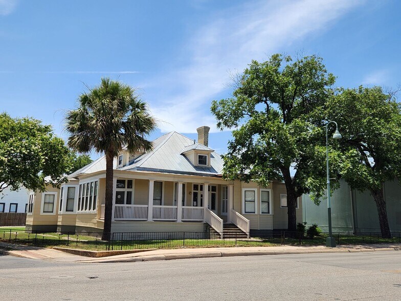 Primary Photo Of 1249 S Saint Marys St, San Antonio Office Residential For Sale