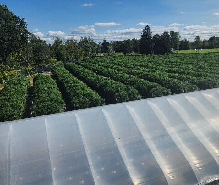 More Photos Of 10040 N Dort Hwy, Clio Distribution For Sale