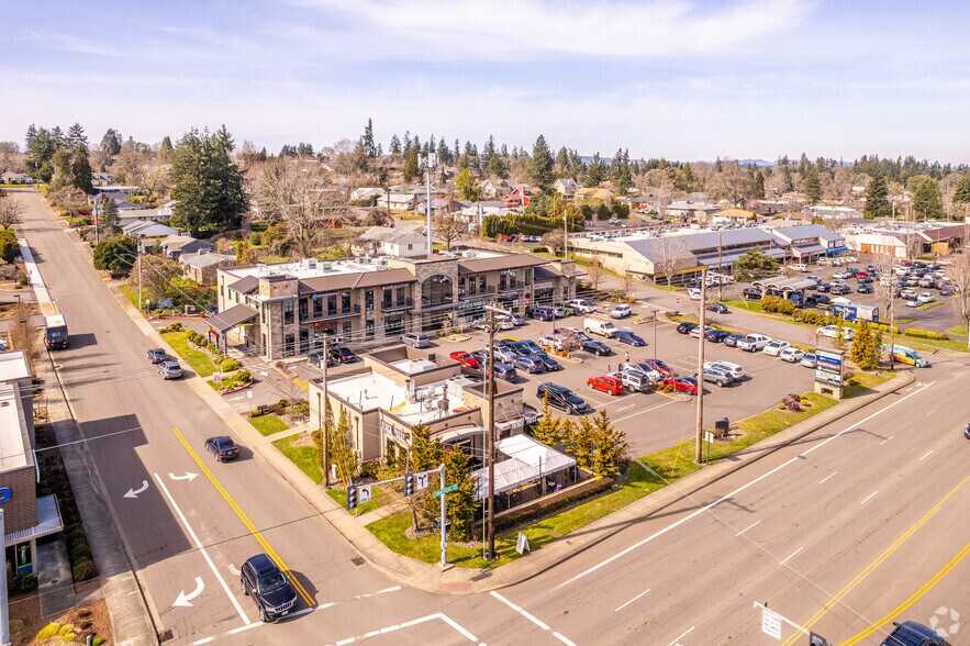 More Photos Of 2755 Commercial St SE, Salem Storefront Retail Office For Lease