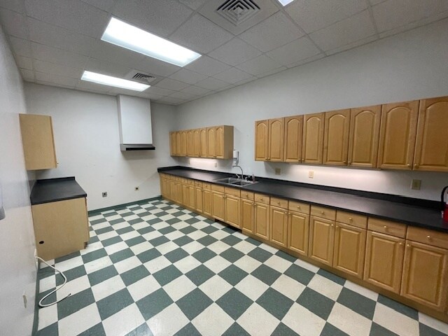 More Photos Of 5621 Departure Dr, Raleigh Light Distribution For Sale