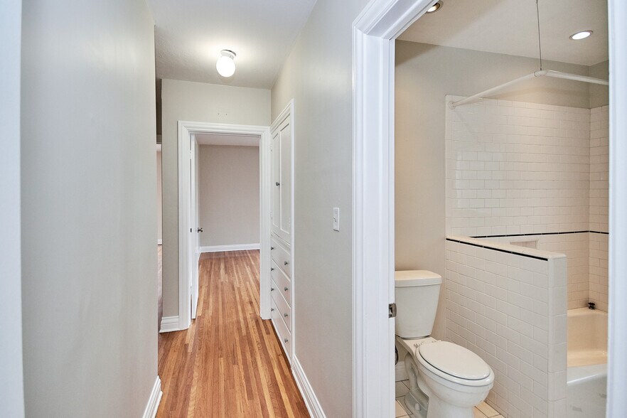 More Photos Of 6669 De Longpre Ave, Los Angeles Apartments For Sale