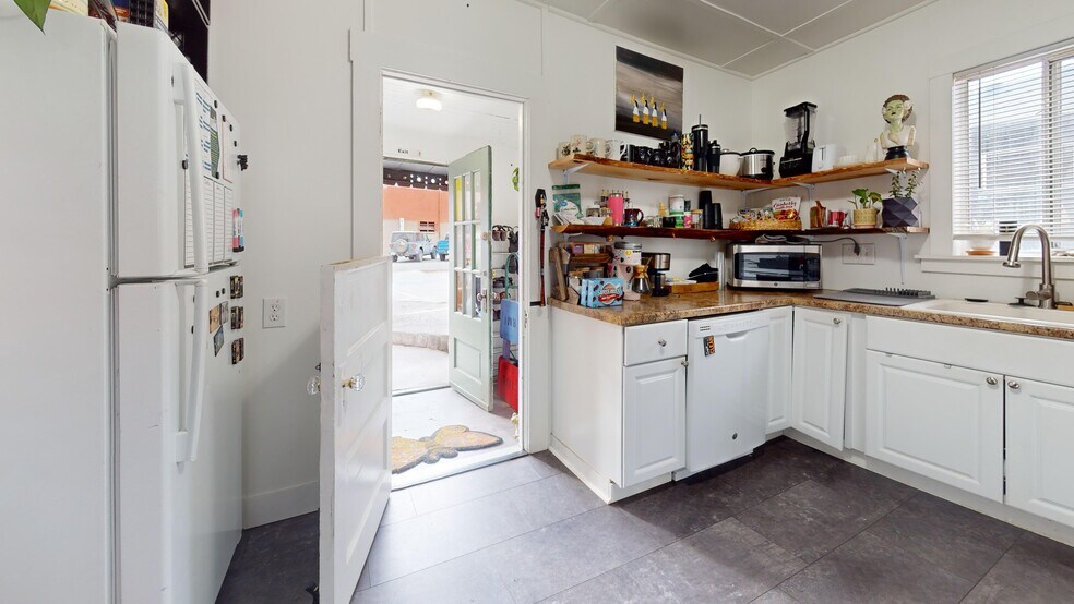 More Photos Of 670 Tahoe St, Reno General Retail For Sale