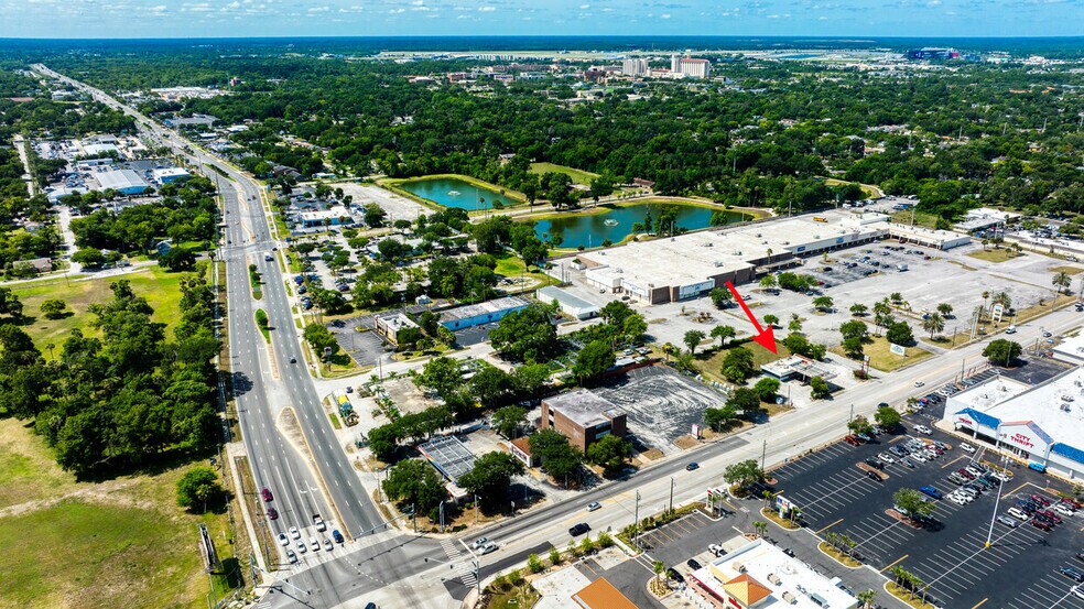 More Photos Of 1027 Mason Ave, Daytona Beach General Retail For Sale