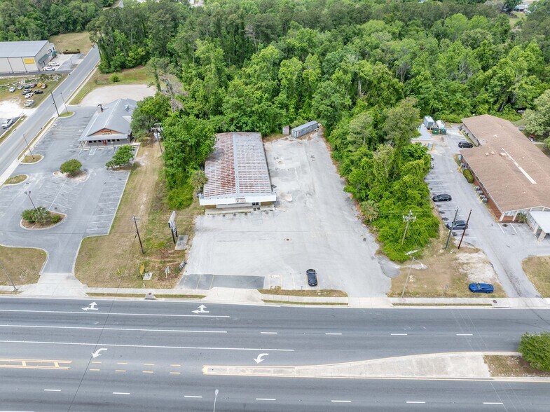 More Photos Of 1330 SW Main Blvd, Lake City Freestanding For Sale