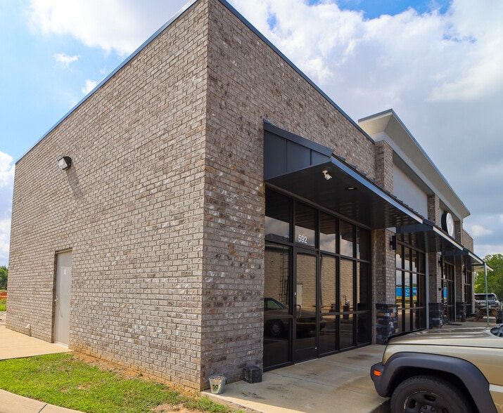 Primary Photo Of 590 Fire Station Rd, Clarksville Storefront For Lease
