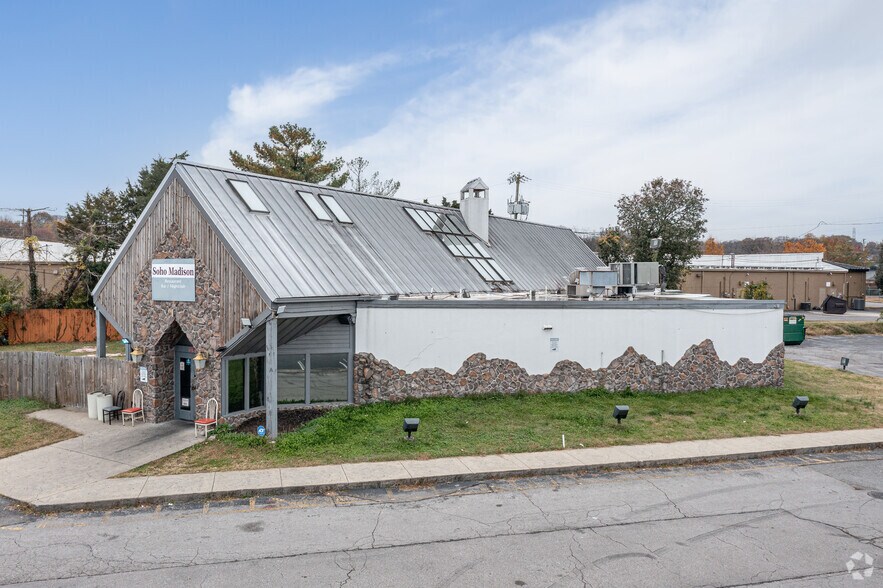 More Photos Of 271 Gleaves St, Madison Restaurant For Sale