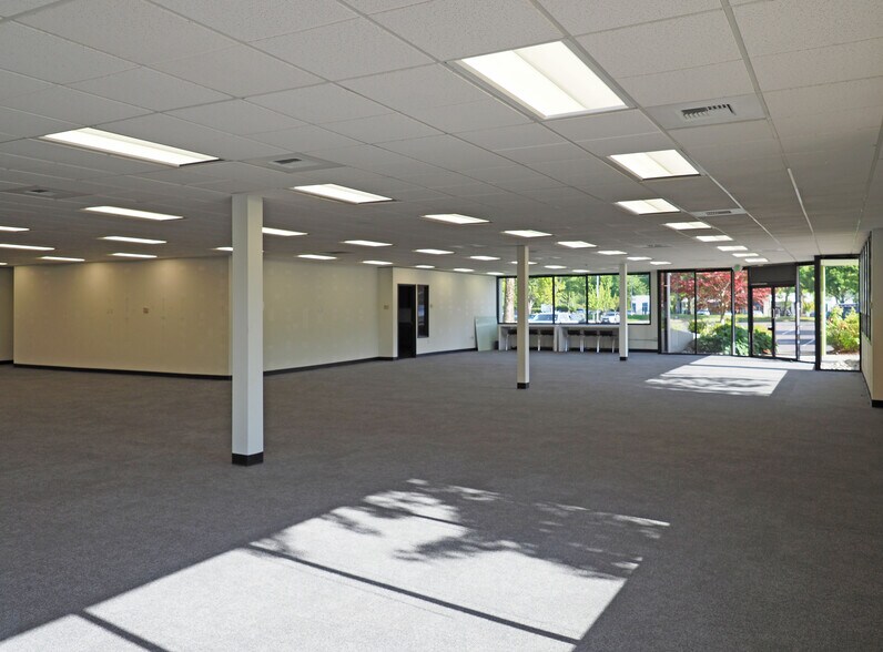 More Photos Of 1131 SW 7th St, Renton Office For Sale