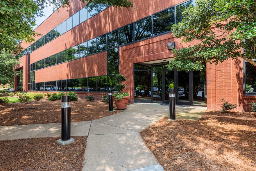 More Photos Of 6131 Falls of Neuse Rd, Raleigh Office For Lease