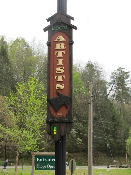 More Photos Of 849 Glades Rd, Gatlinburg Specialty For Sale