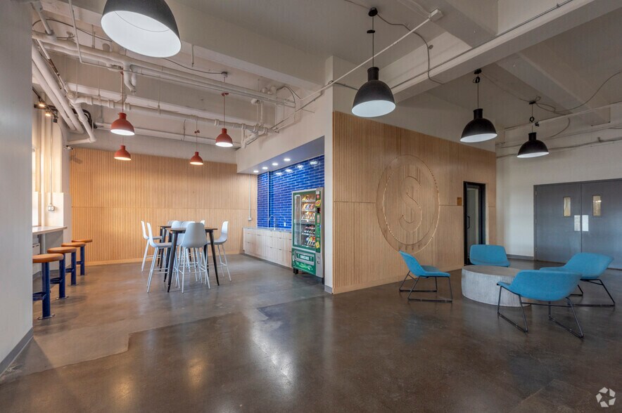 More Photos Of 480 Barnum Ave, Bridgeport Warehouse For Lease