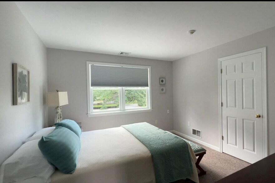 More Photos Of 156 Teaticket Hwy, Falmouth Freestanding For Sale