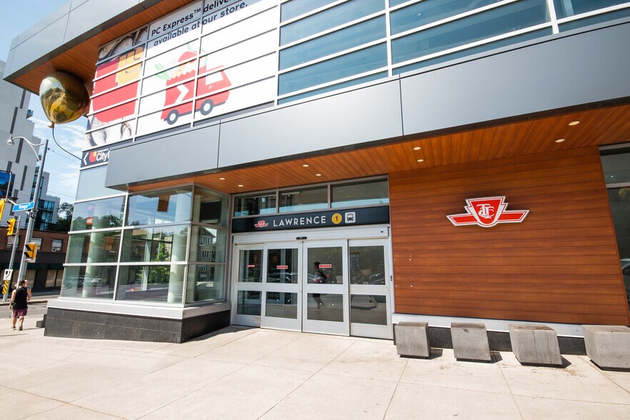 More Photos Of 3080 Yonge St, Toronto Office Residential For Lease