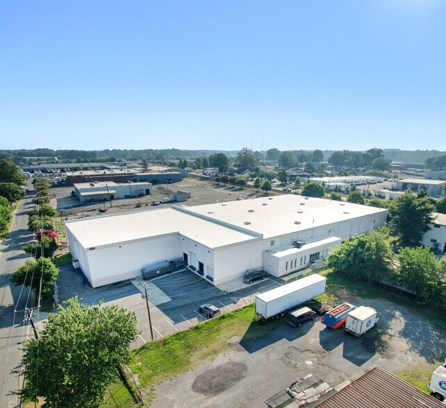 More Photos Of 4112 Joe St, Charlotte Warehouse For Lease