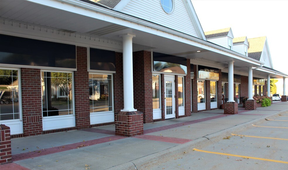 More Photos Of 3520 Village Dr, Lincoln Freestanding For Lease