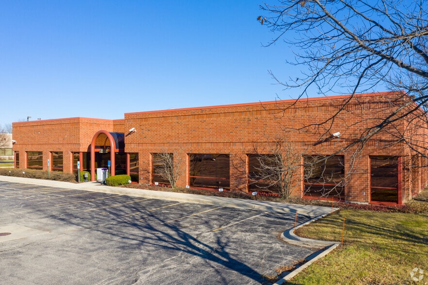 More Photos Of 1240-1260 Barclay Blvd, Buffalo Grove Office For Lease