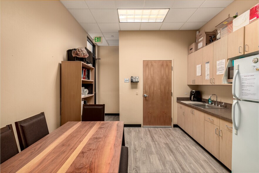 More Photos Of 1355 S Higley Rd, Gilbert Medical For Lease
