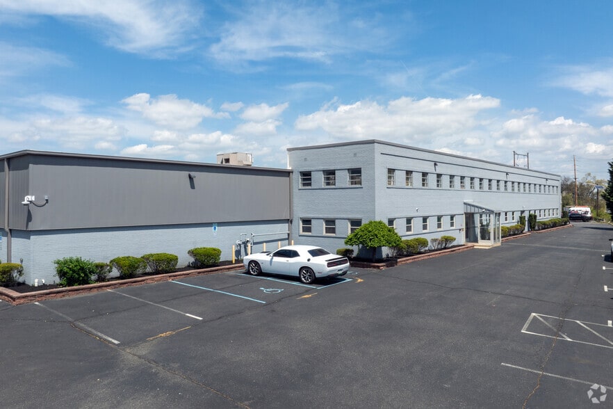 Primary Photo Of 6901 N Crescent Blvd, Pennsauken Warehouse For Lease